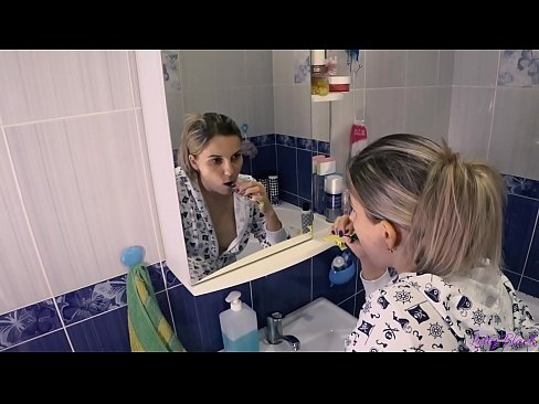 ❤️ פריצה עם צעירים בפיג'מה מסתיימים אוראלי בהצטיינות בתחת - לי שחור פורנו בפורנו iw.novoporn.ru ❌️